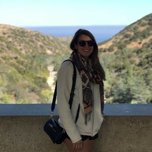 Meet your Posher, Lauren